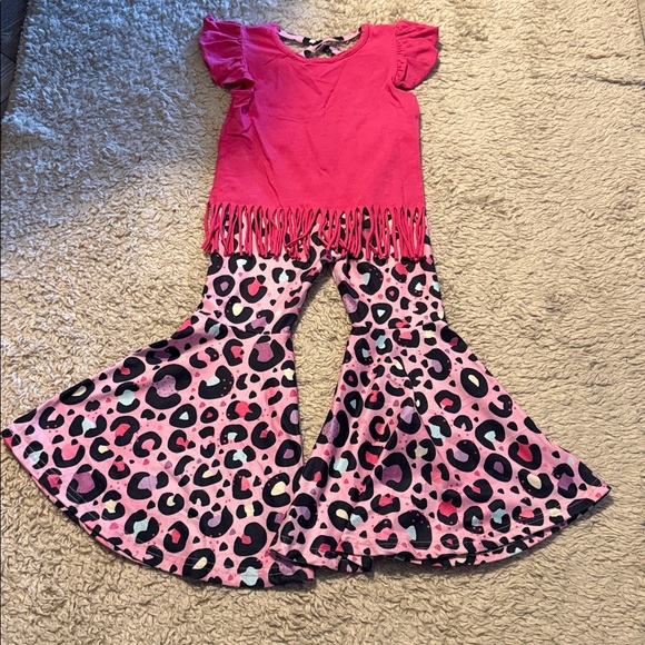 Toddler Ruffle Girl Two Piece Set - Picture 2 of 4